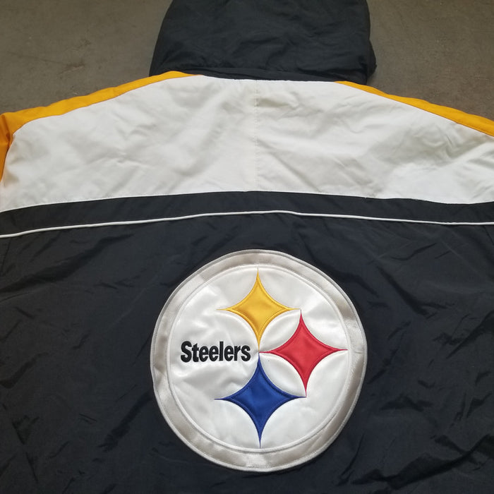 Vintage NFL Pittsburgh Steelers hooded Insulated Zip Up Jacket. Large