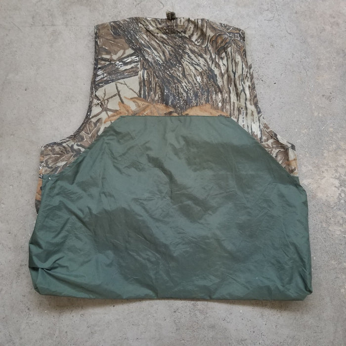 Realtree Zippered Hunting Vest. Large