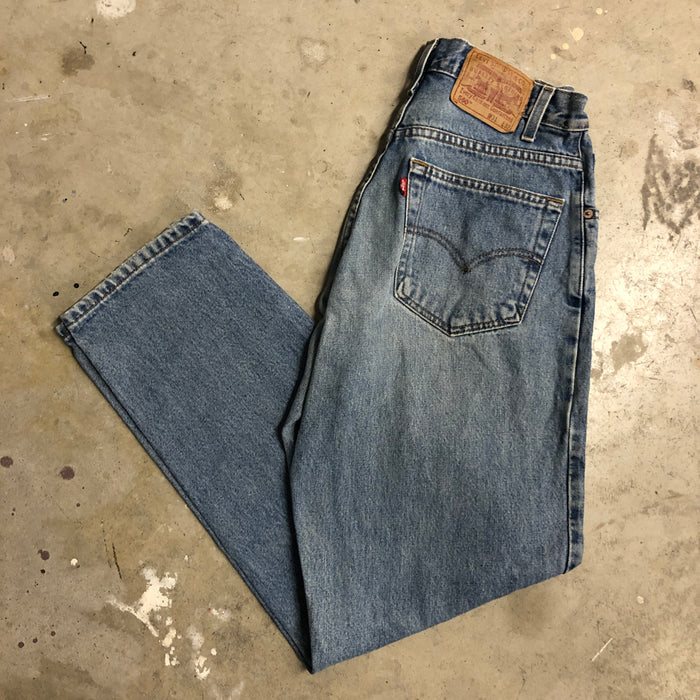 Vintage Levi's 560 Denim Pants. 31x32