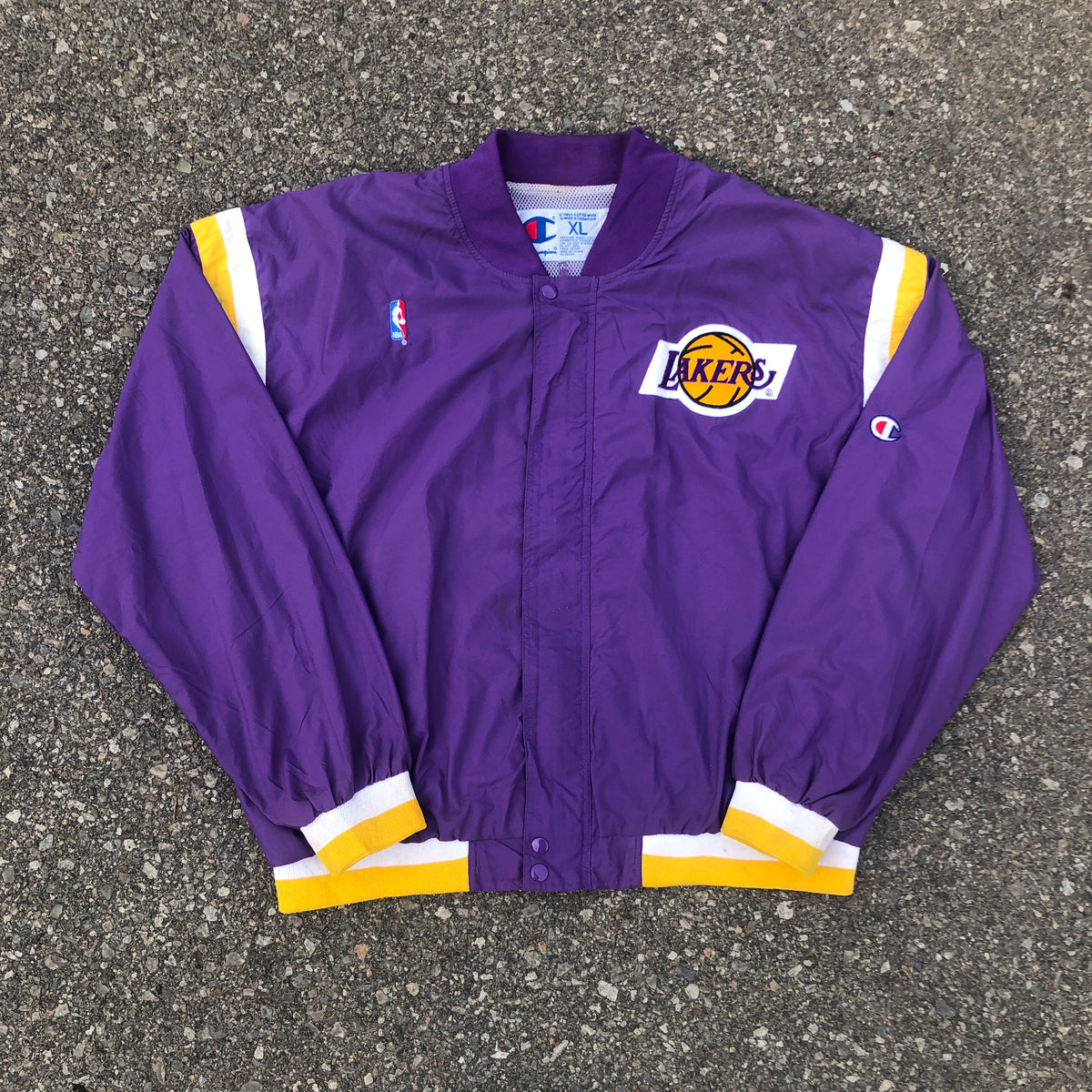 lakers warm up suit