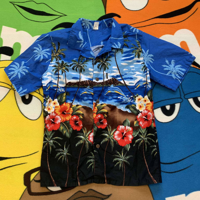 Vintage 80’s Hawaiian Shirt. Small